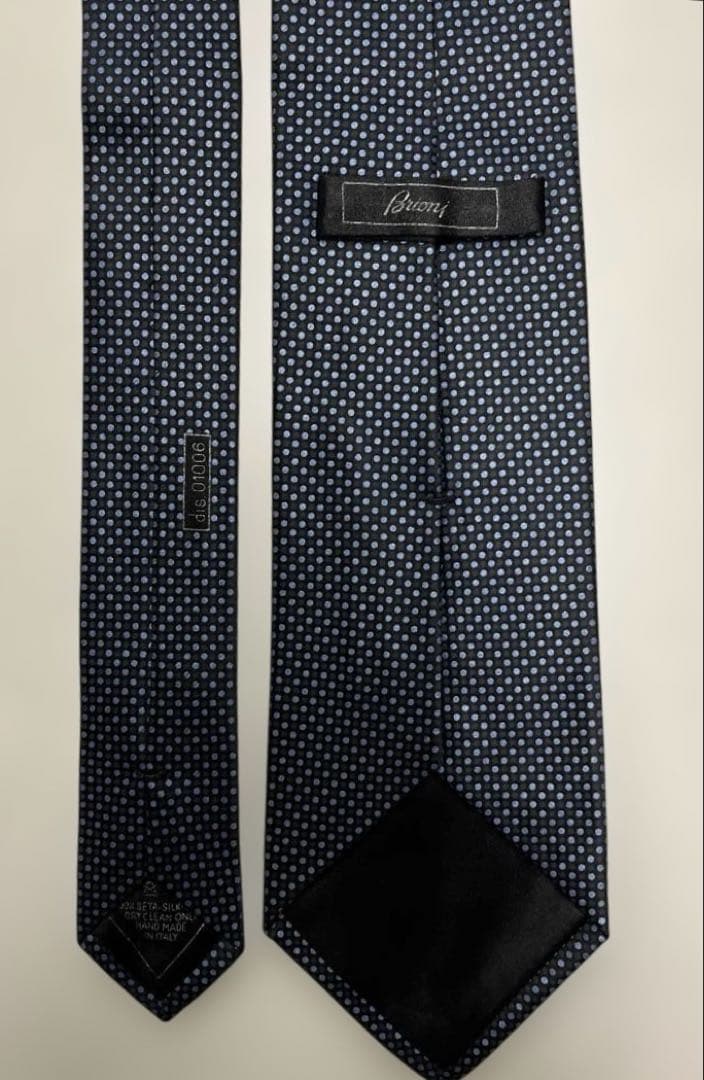 未使用　ブリオーニ　ネクタイ　7-81