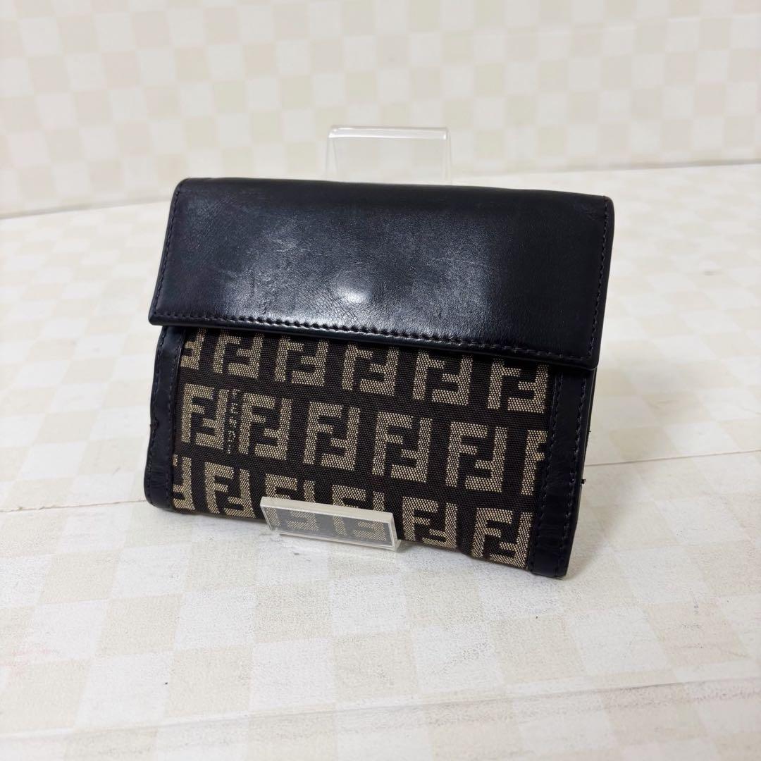 極美品　FENDI フェンディ　財布　二つ折り　M63
