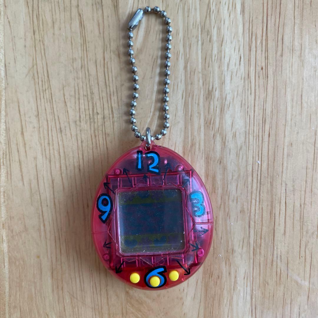 初代たまごっち　スケルトンピンク