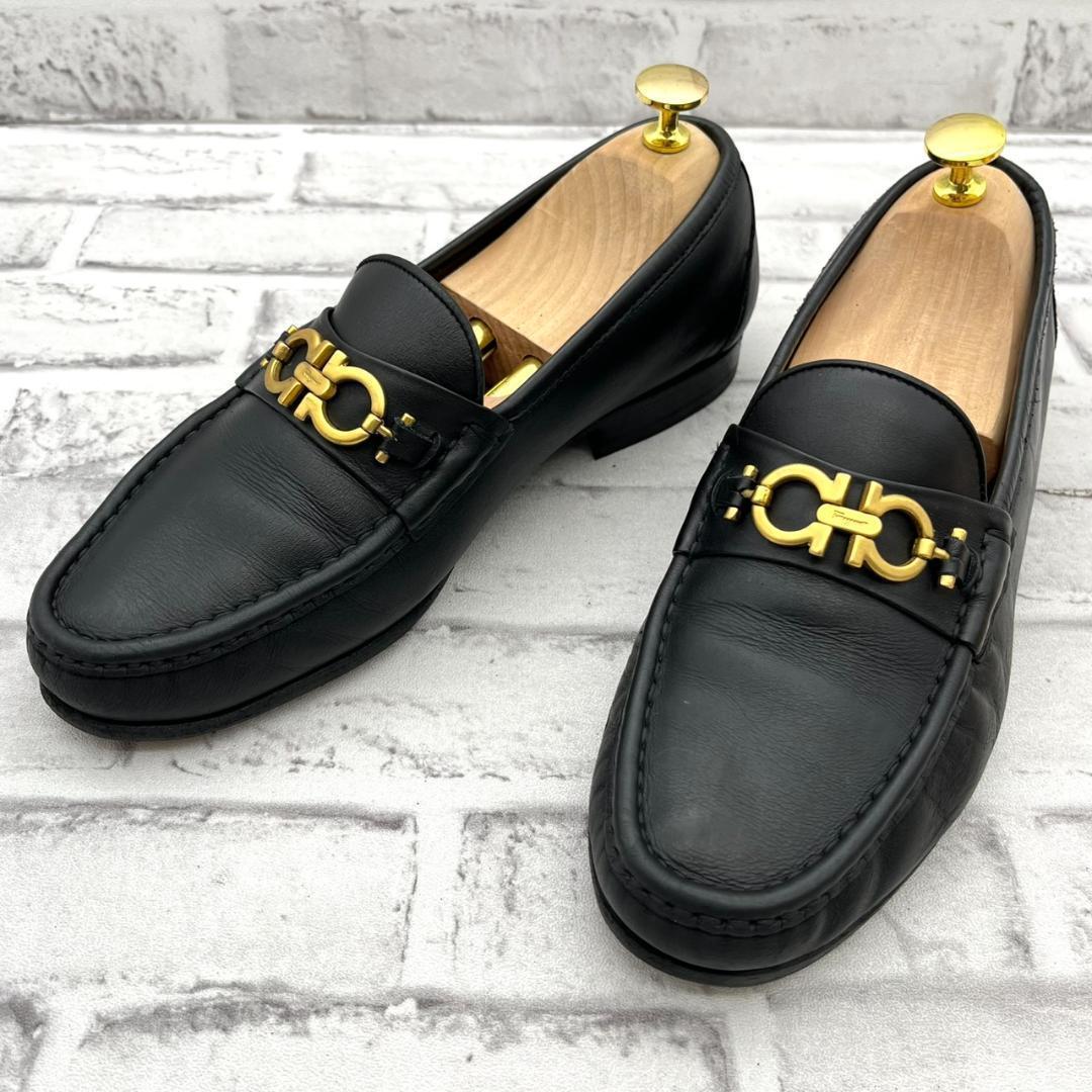 フェラガモ ローファー ガンチーニ ゴールド金具 ブラック レザー 25.5