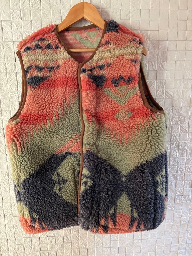 キャピタル KAPITAL ボアライニング ベスト ネイティブ柄