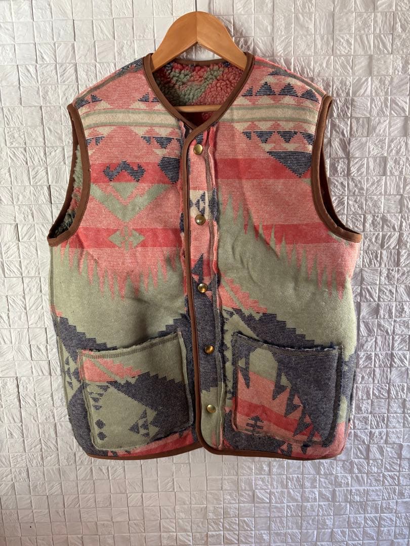 キャピタル KAPITAL ボアライニング ベスト ネイティブ柄