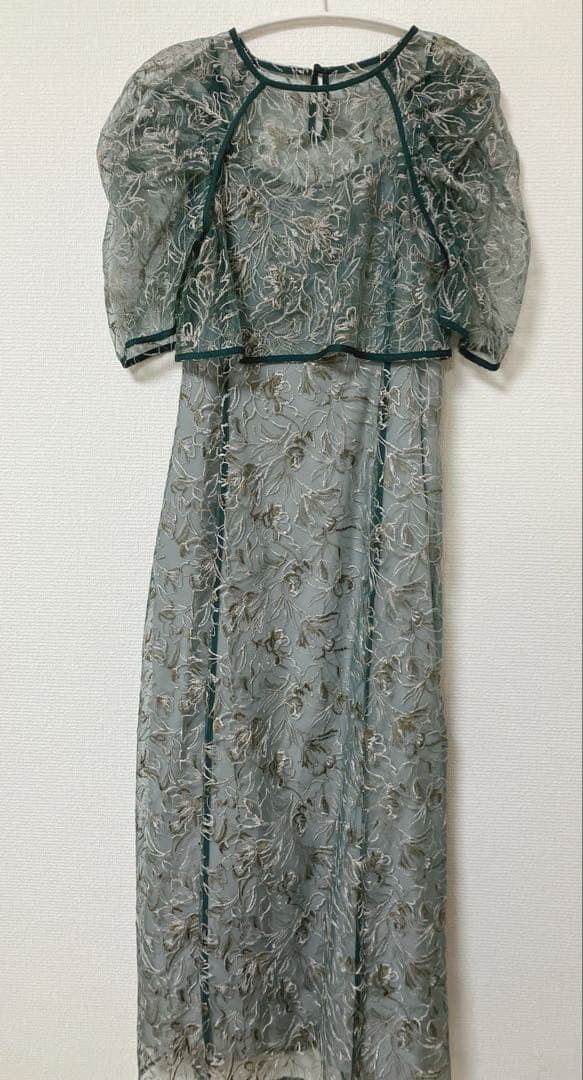 美品　人気　カナ　花柄刺繍 レースボレロ キャミワンピース ２点セット　グリーン