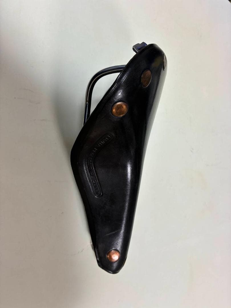 クラシックレザーサドル