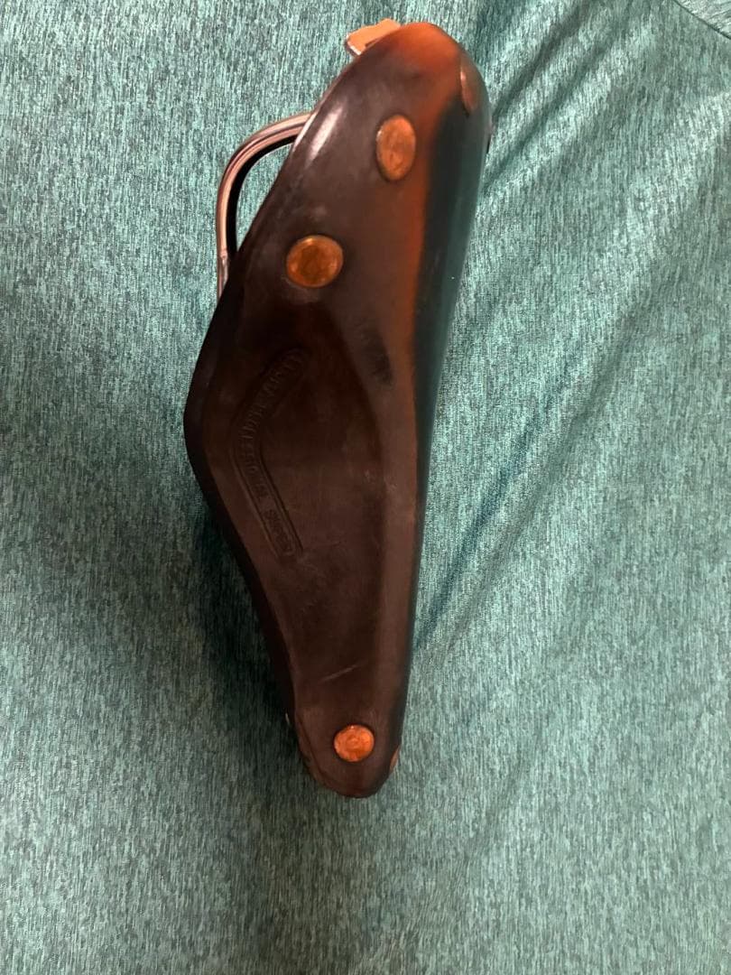 クラシックレザーサドル