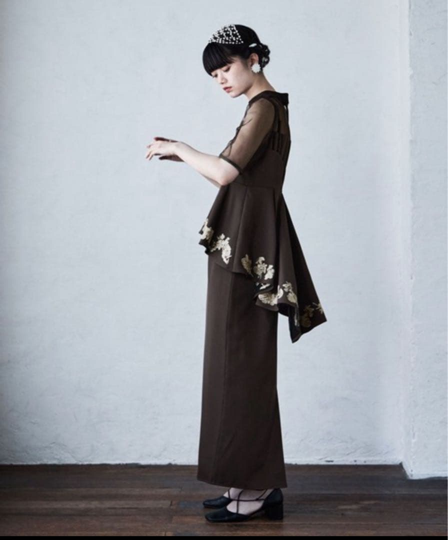 etoll ドレス 刺繍ペプラムビスチェ＆Iラインドレスセットアップ