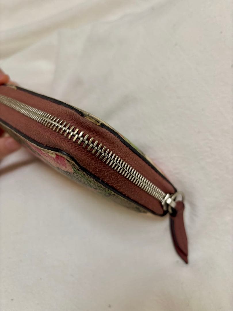 【美品】グッチ　長財布　正規品　GGブルームス　フローラ　スプリーム　フラワー