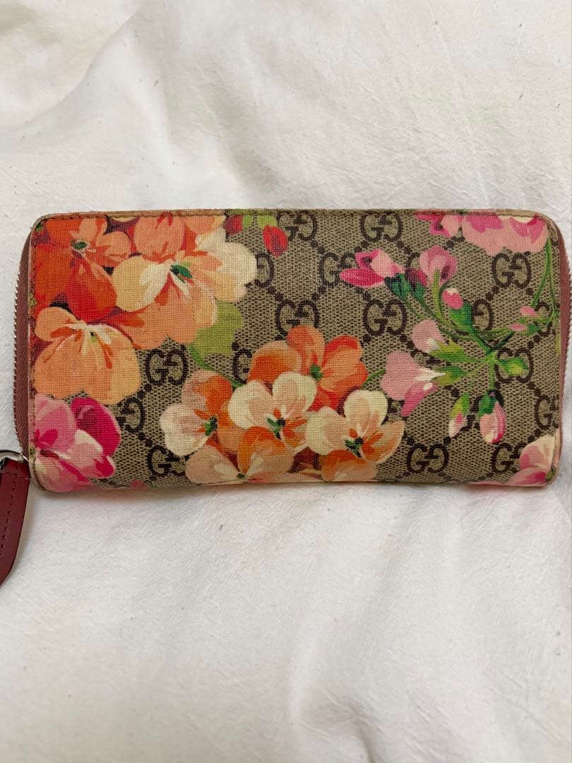 【美品】グッチ　長財布　正規品　GGブルームス　フローラ　スプリーム　フラワー
