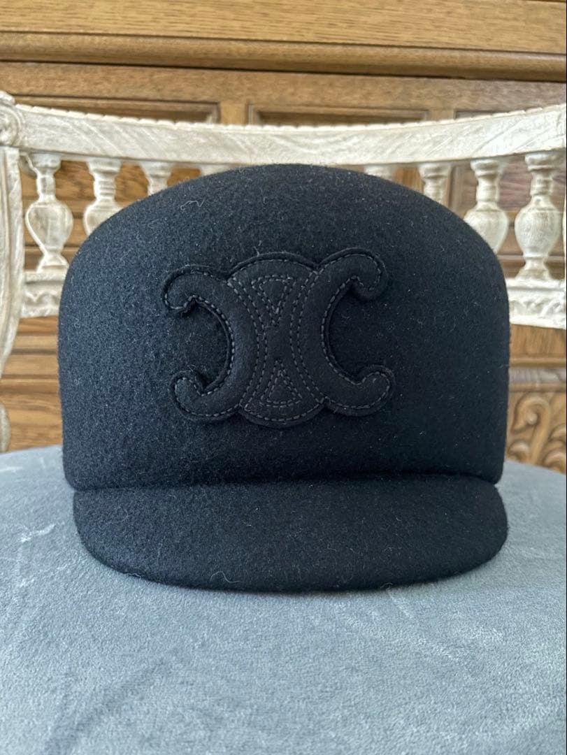 セリーヌ　CELINE 2024コレクション　ウールキャップ　黒