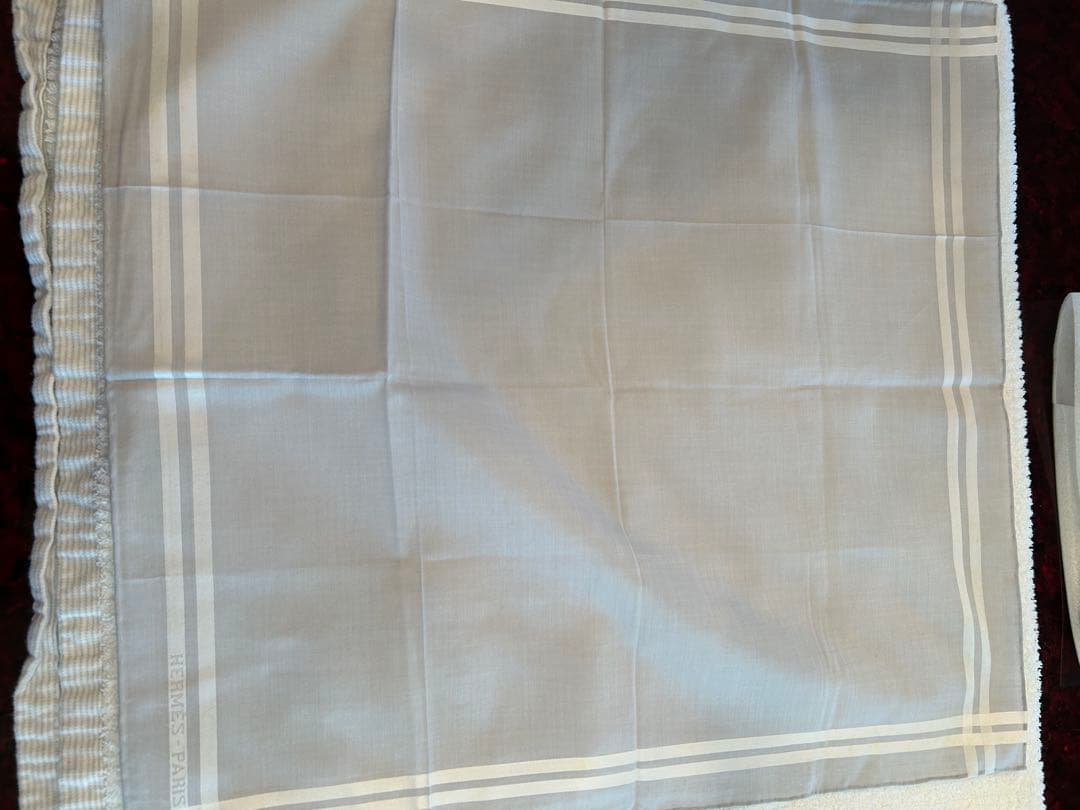 2枚新品未使用HERMES ストライプハンカチ 2色セットシール付き
