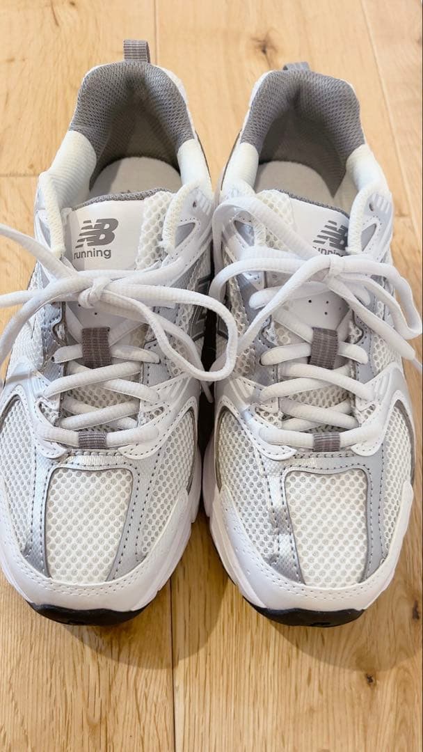 ほぼ新品！New Balance MR530 AD 22.5センチ