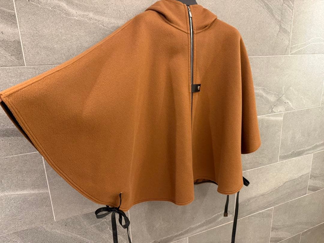 LOUIS VUITTON ルイヴィトン モノグラム フーデッドケープ ポンチョ