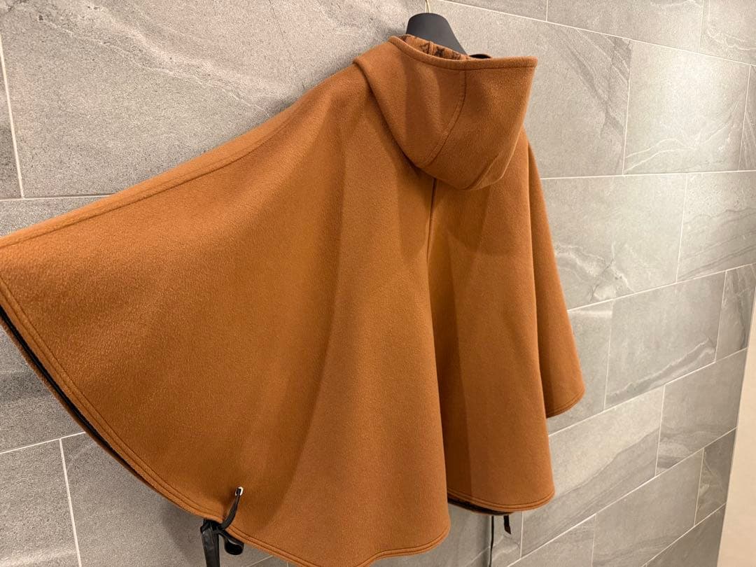 LOUIS VUITTON ルイヴィトン モノグラム フーデッドケープ ポンチョ