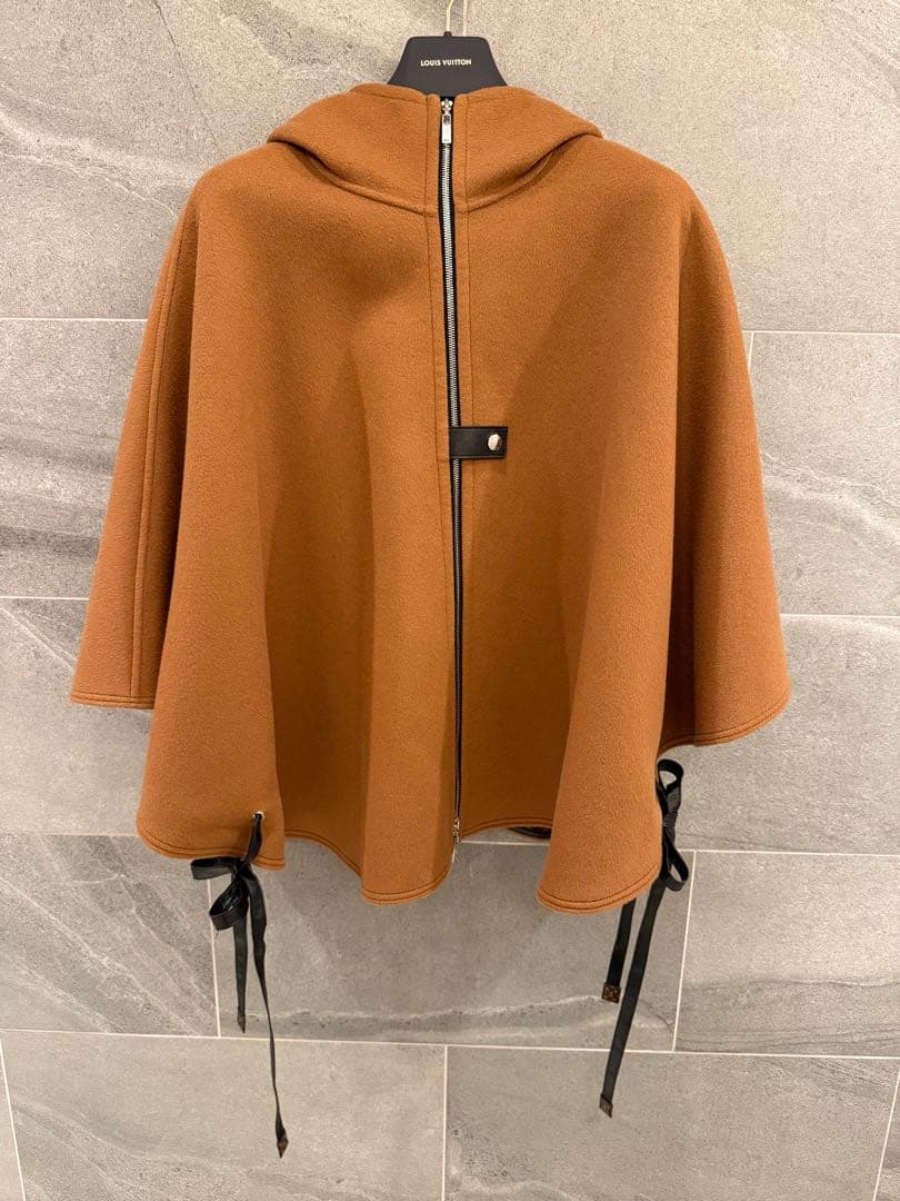 LOUIS VUITTON ルイヴィトン モノグラム フーデッドケープ ポンチョ