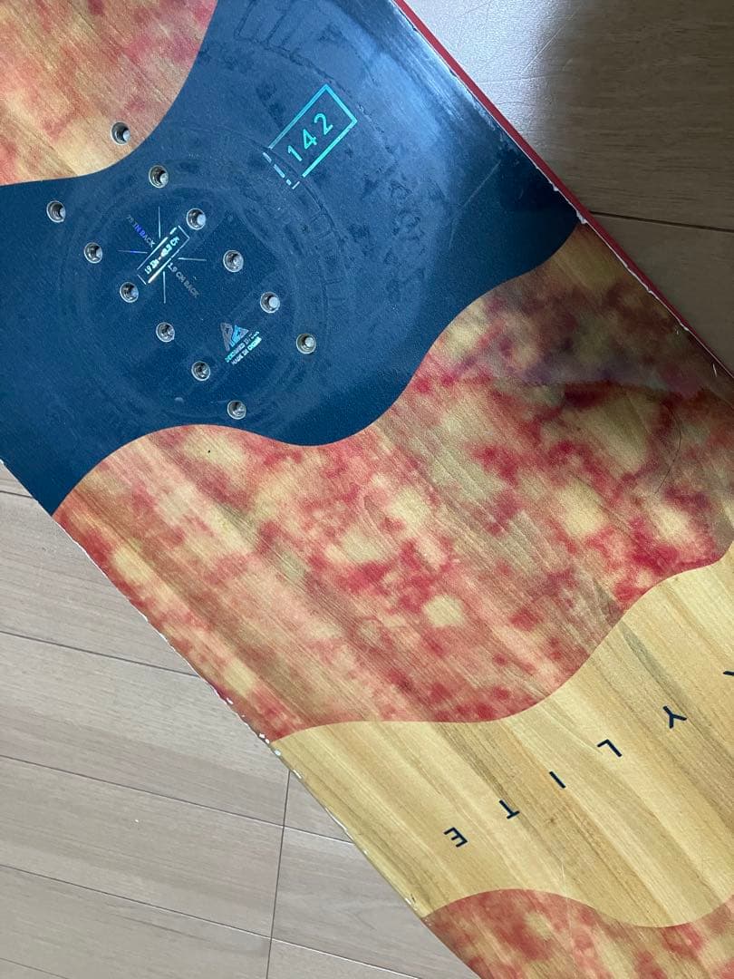 値下げ　K2 スノボ　板　142 SKY LITE ワックス済み