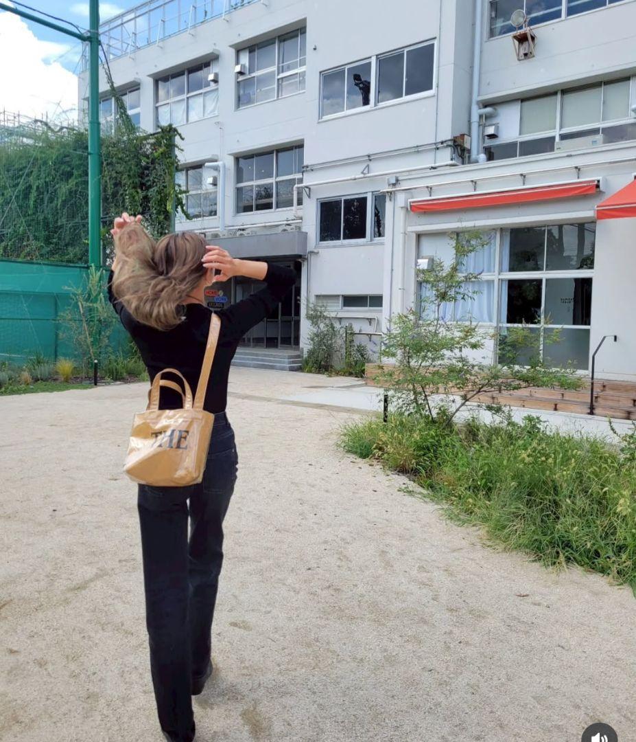 山田優さんtheweekendhotel　PVCBag(THE)BEIGE