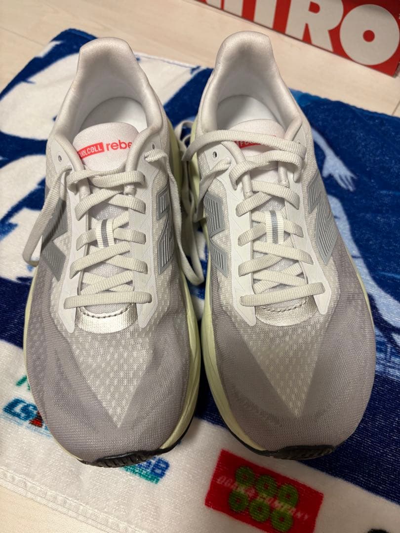 ニューバランス レベルv5 25.5