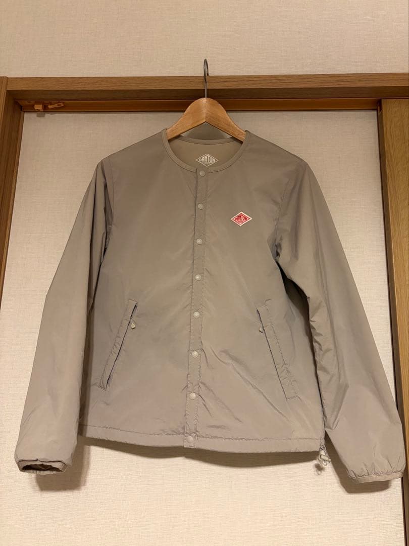 DANTON ノーカラー　インサレーションジャケット トープ