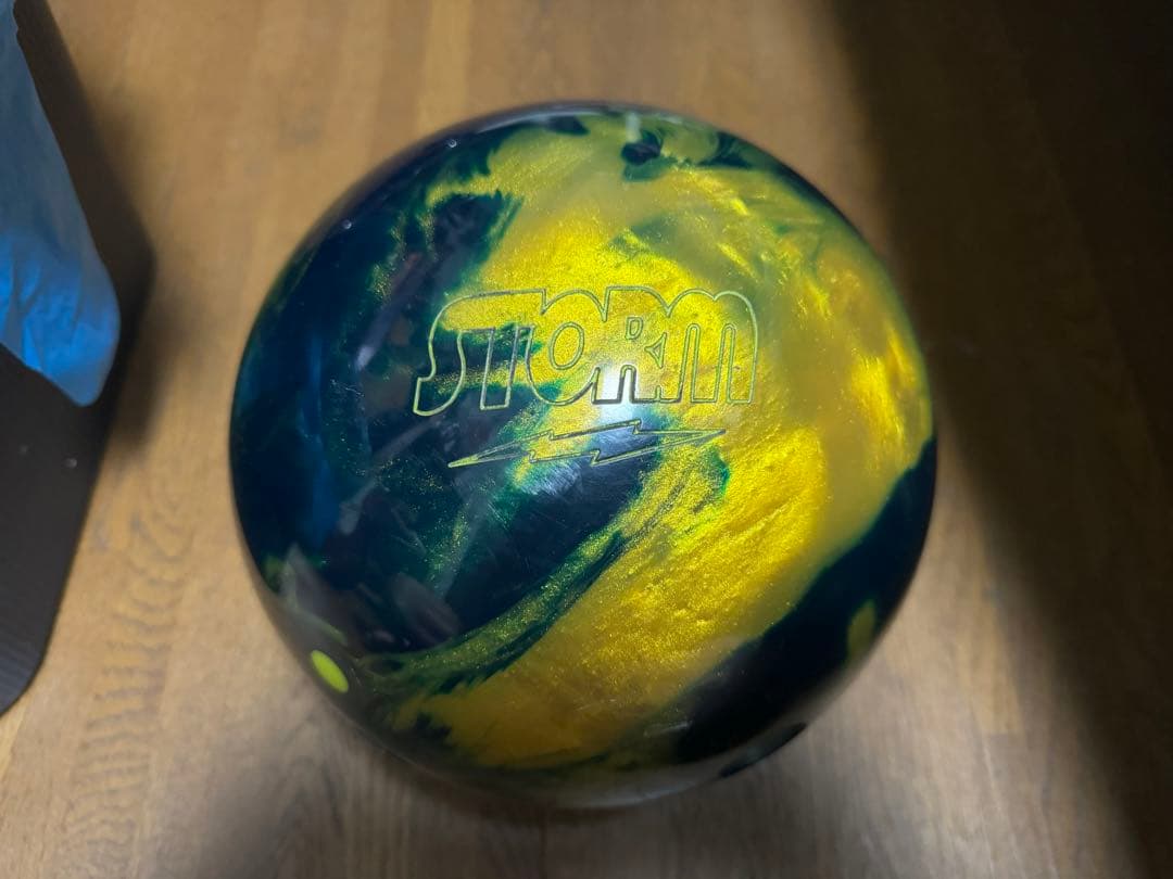 値下げOK！STORM IQ ボウリングボール 14ポンド アメリカ製 USB