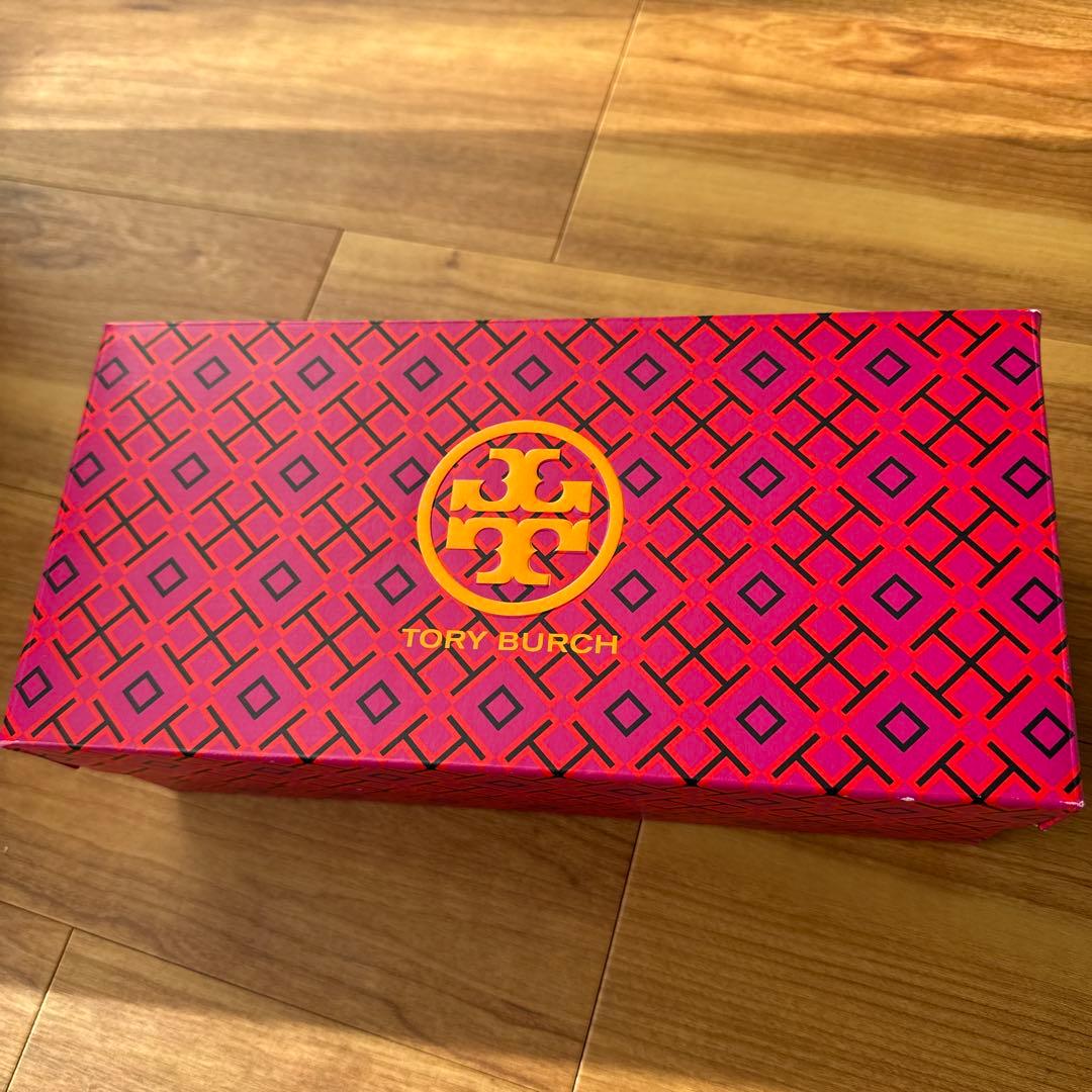 週末まで 新品同様 TORY BURCH トリーバーチ フラットシューズ23.5