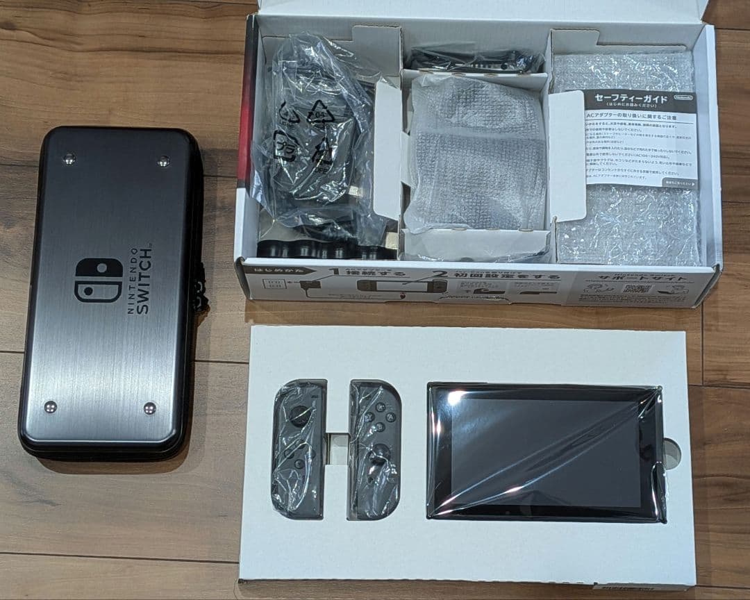 液晶美品 Nintendo Switch + 256GB SD + アルミケース