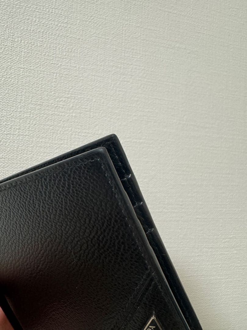 PRADA プラダ マネークリップ 二つ折り財布 ブラック ほぼ未使用 美品