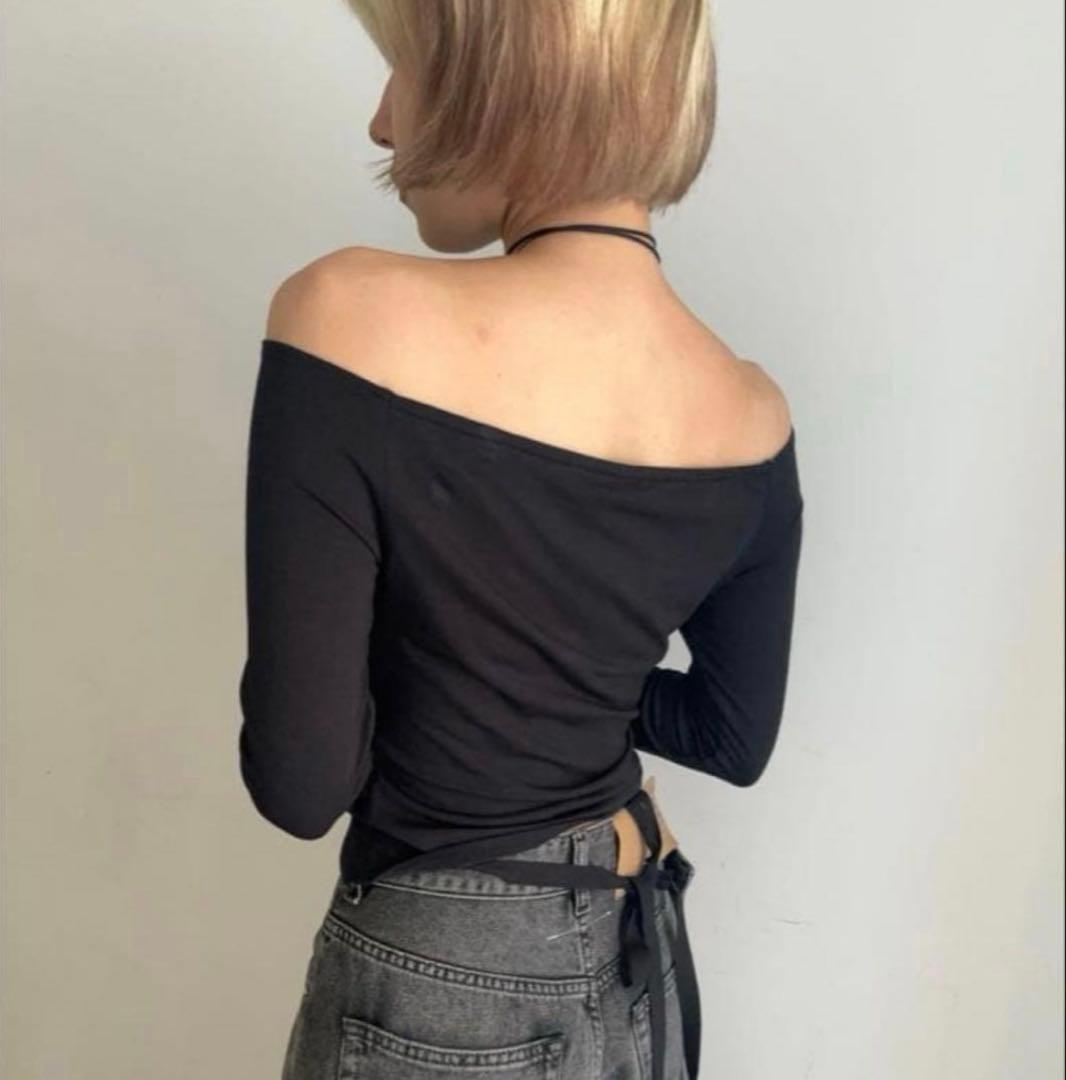 トップス Determ; Gatered Off-shoulder Top