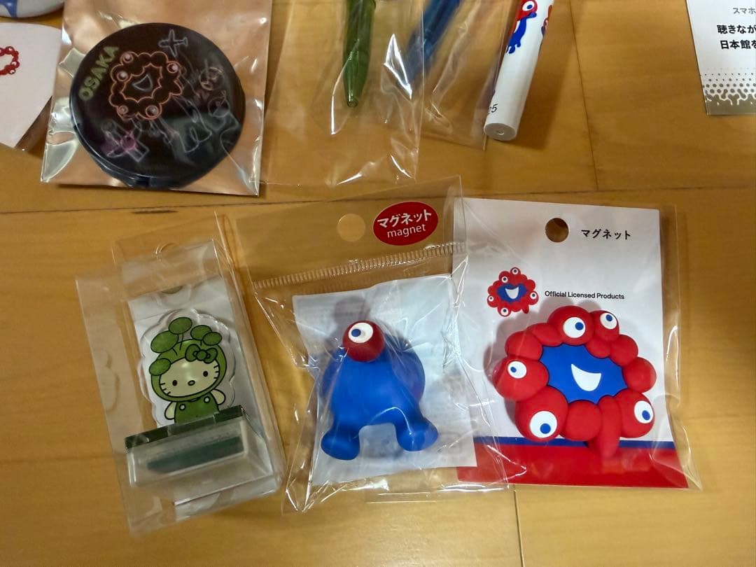 大阪万博　ミャクミャク　お尻マグネット　キティスタンプ　グッズ新品未開封品セット