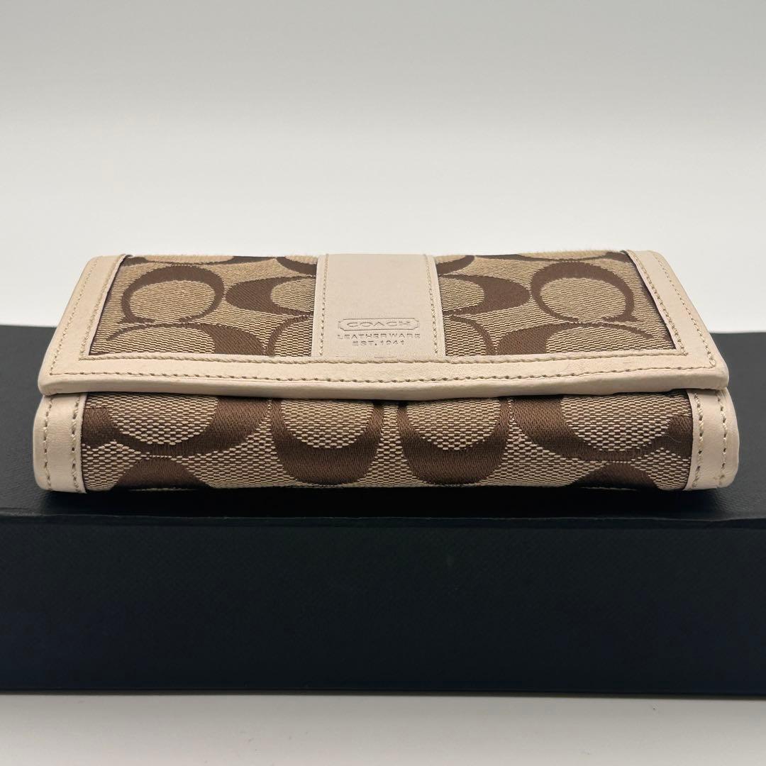 ✨美品✨ COACH コーチ 二つ折り財布 ホワイト シグネチャー 折り財布