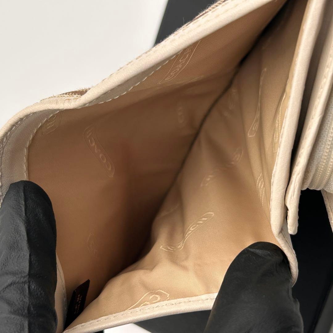 ✨美品✨ COACH コーチ 二つ折り財布 ホワイト シグネチャー 折り財布