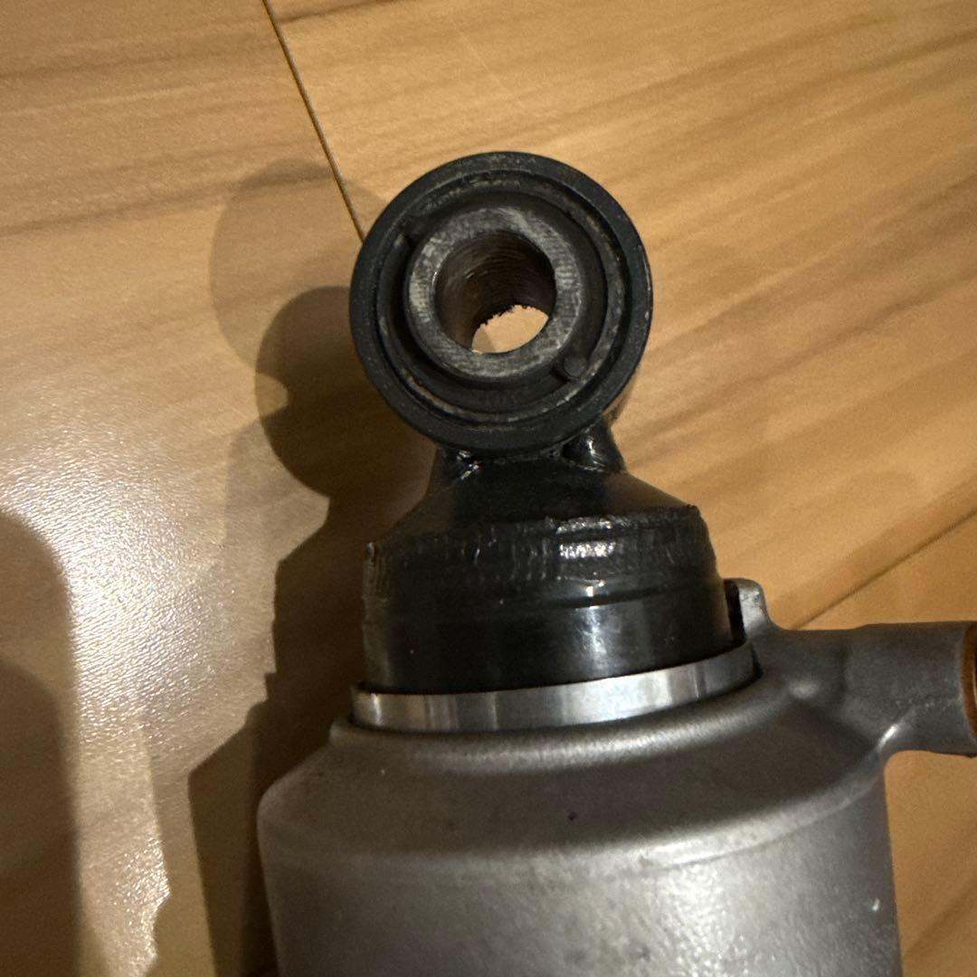 ハーレーダビッドソンファットボブ純正ショック