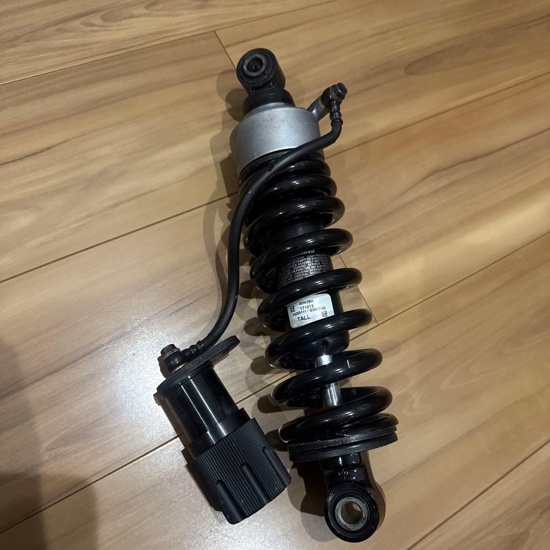 ハーレーダビッドソンファットボブ純正ショック