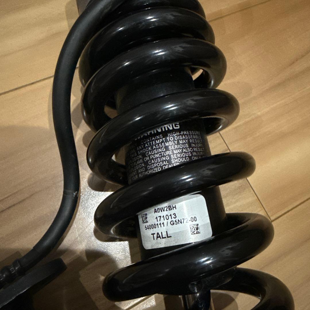 ハーレーダビッドソンファットボブ純正ショック