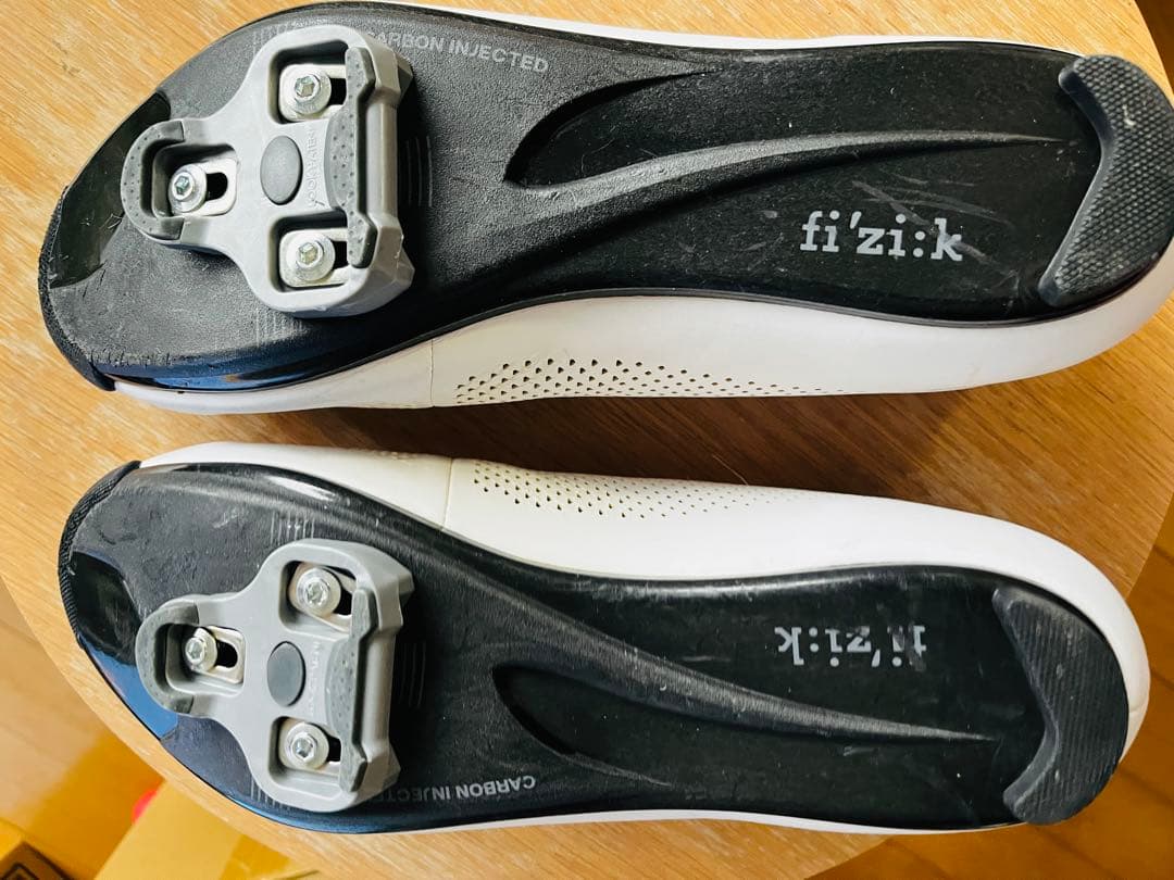 fi'zi:k クリンチングシューズ ホワイト(箱無し)