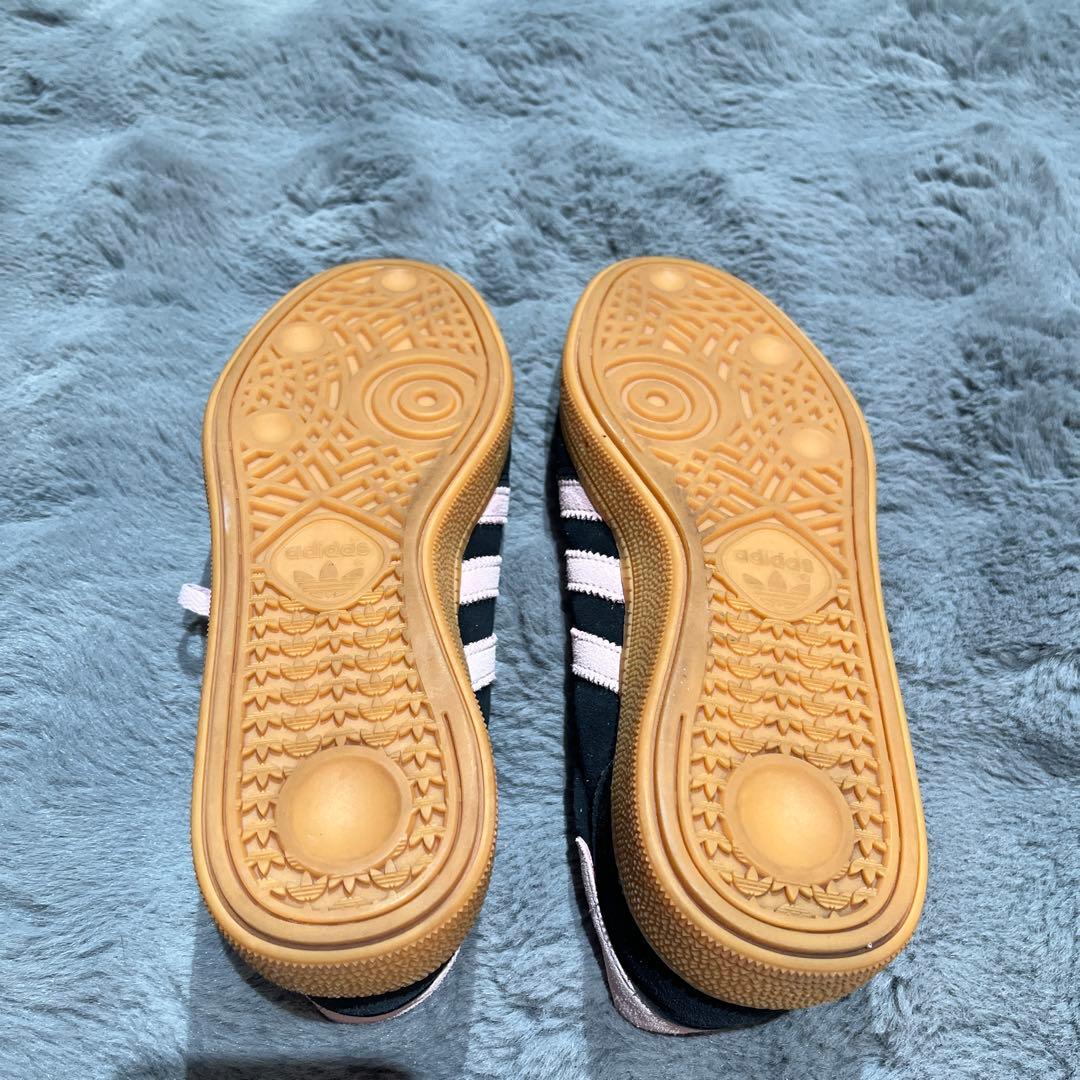 adidas スペツァイル　ブラック/ピンク スニーカー　23.5㎝