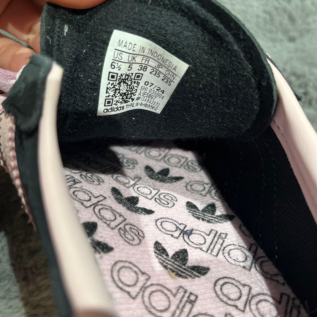 adidas スペツァイル　ブラック/ピンク スニーカー　23.5㎝