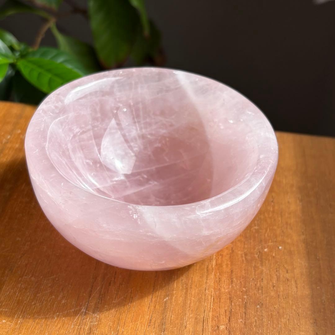 Takahiroさま専用　天然石 マダガスカル産ローズクォーツ お椀430g
