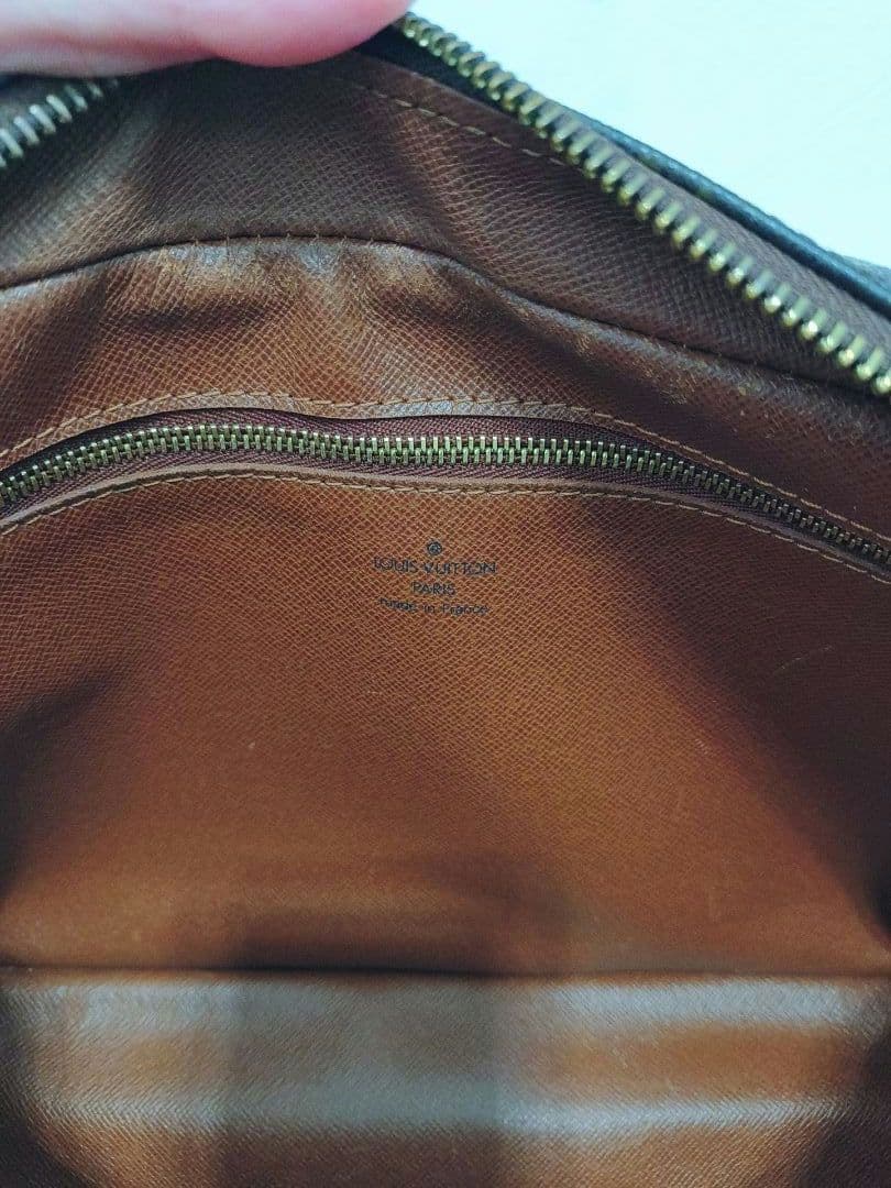 LOUIS VUITTON ショルダーバッグ