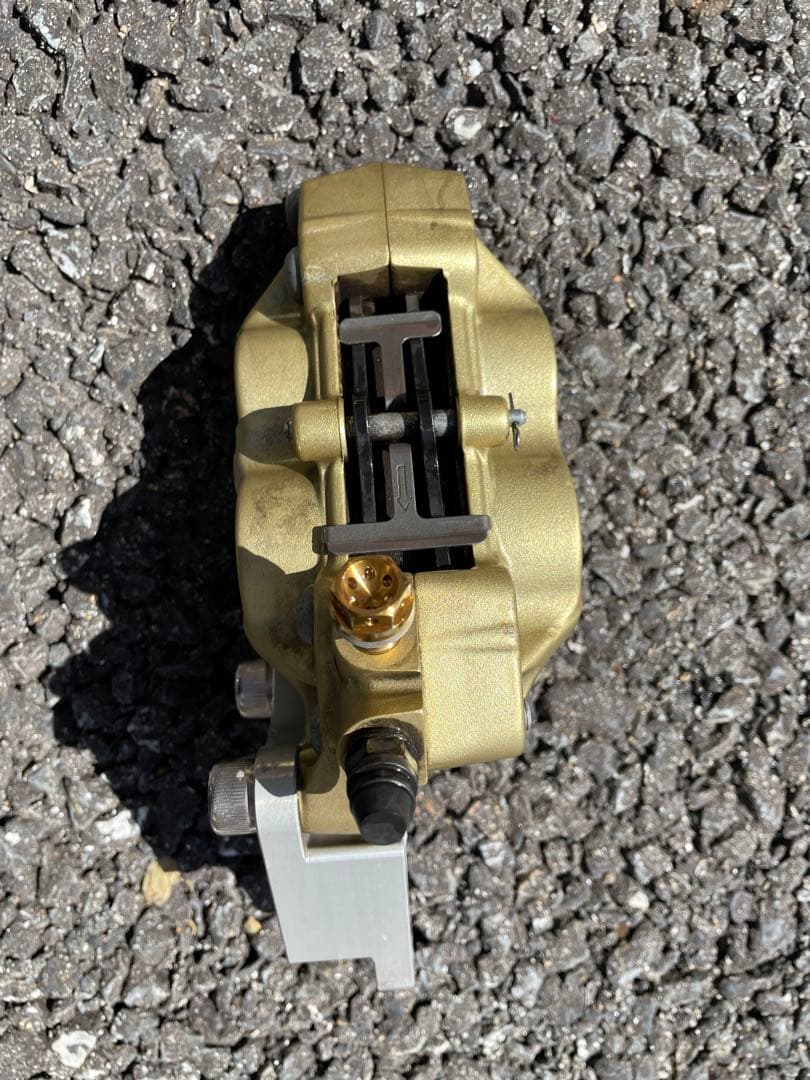 バイクブレーキキャリパー　ブレンボ