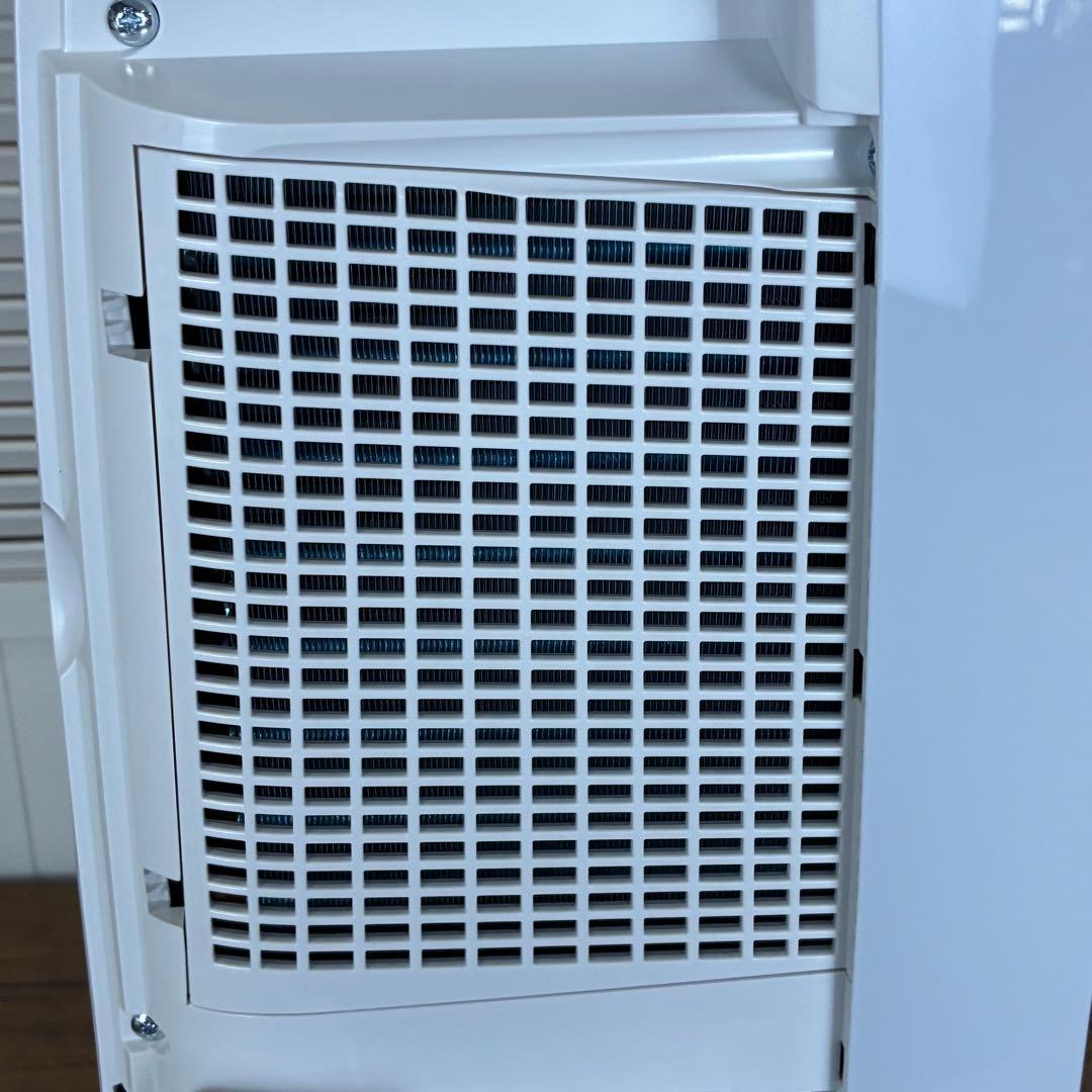 【美品】SHARP 冷風・衣類乾燥除湿機　CM-T100-W 2025年製