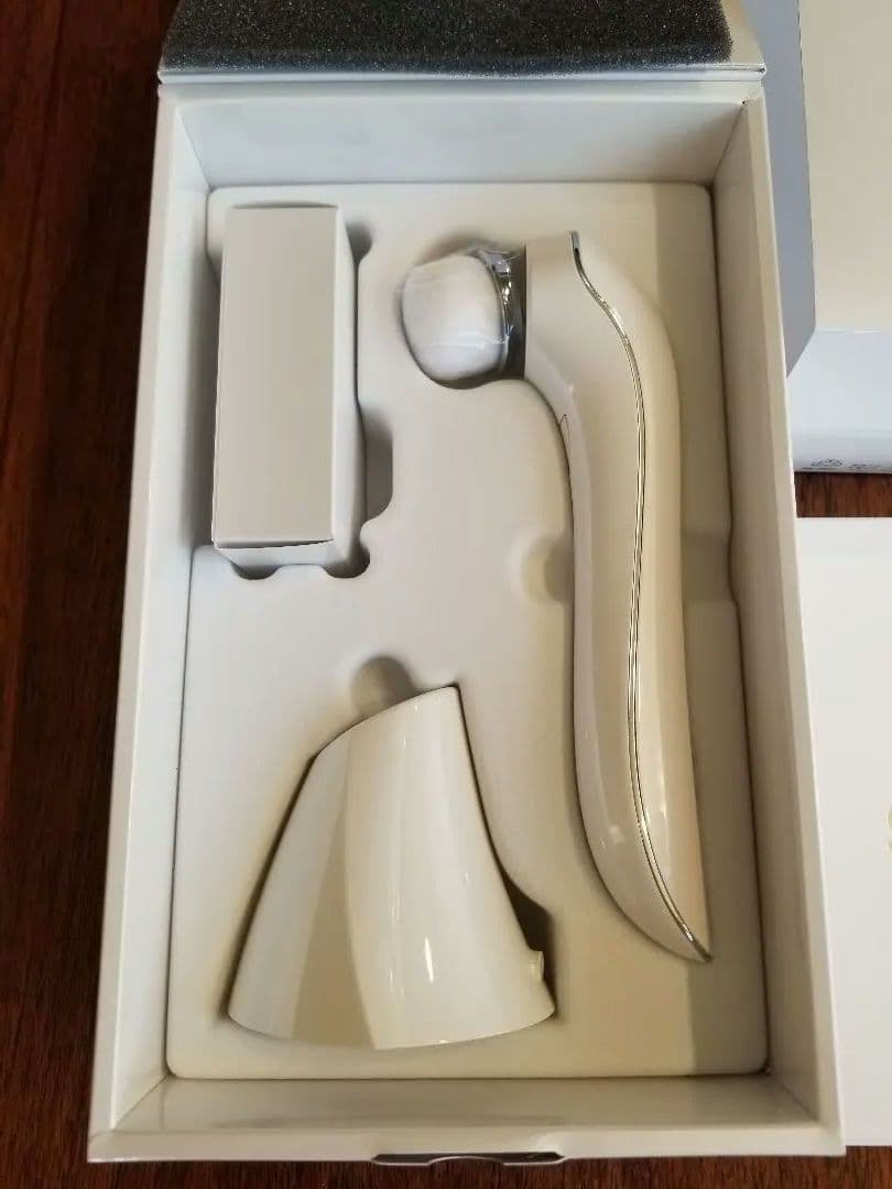 ★専用★rink様 【新品未使用】ReFa 洗顔ブラシ ホワイト リファクリア