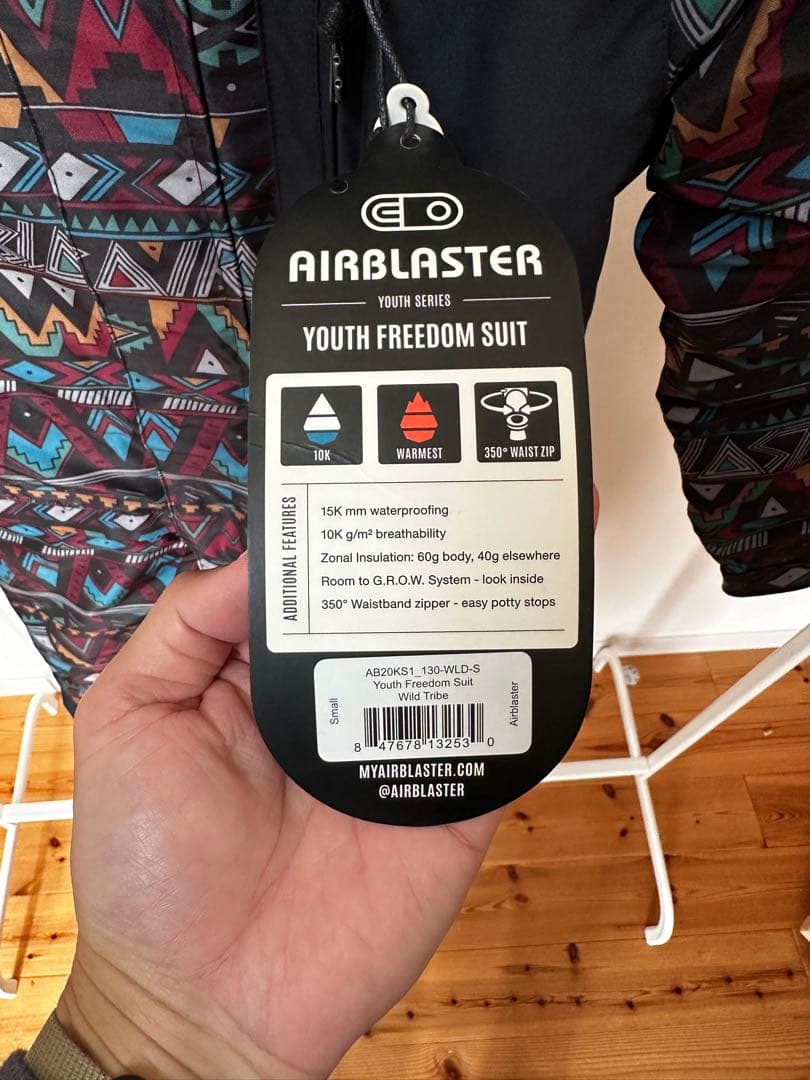 エアブラスター　キッズ　スノーウェア　Ｓ　新品未使用　110〜120