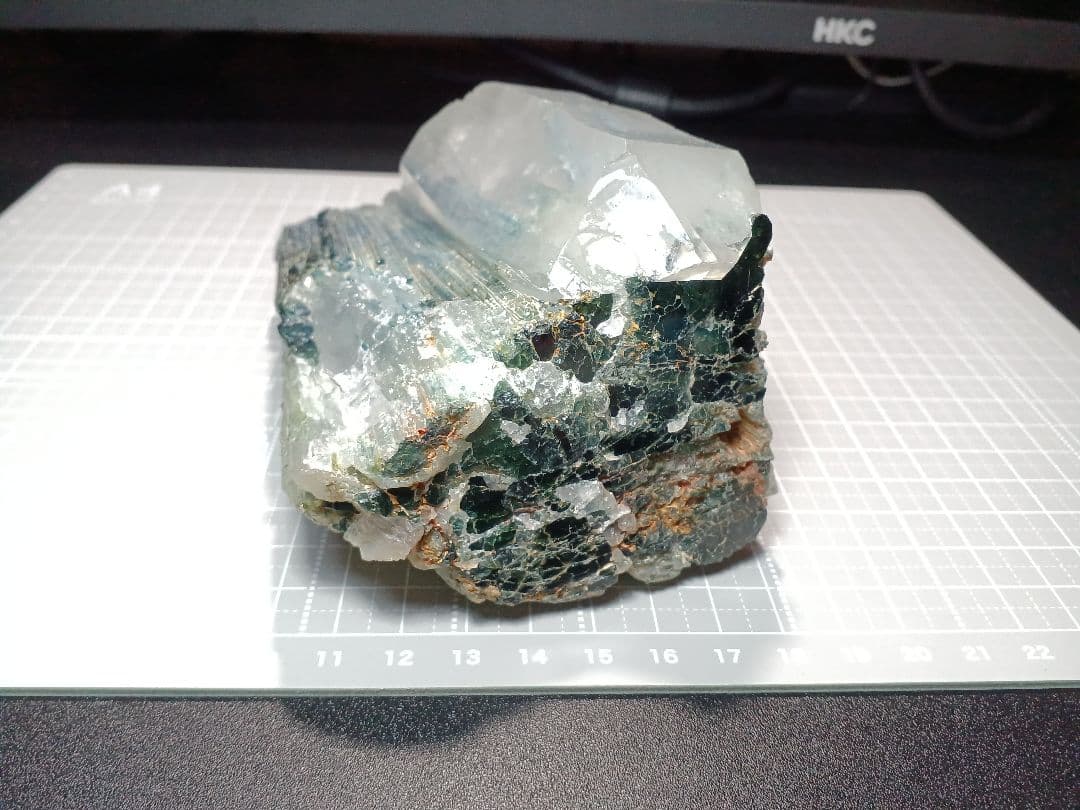 インディゴライト　トルマリン　水晶 原石　鉱物標本