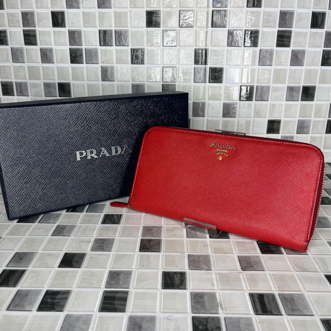 美品 PRADA プラダ 長財布　ラウンドファスナー