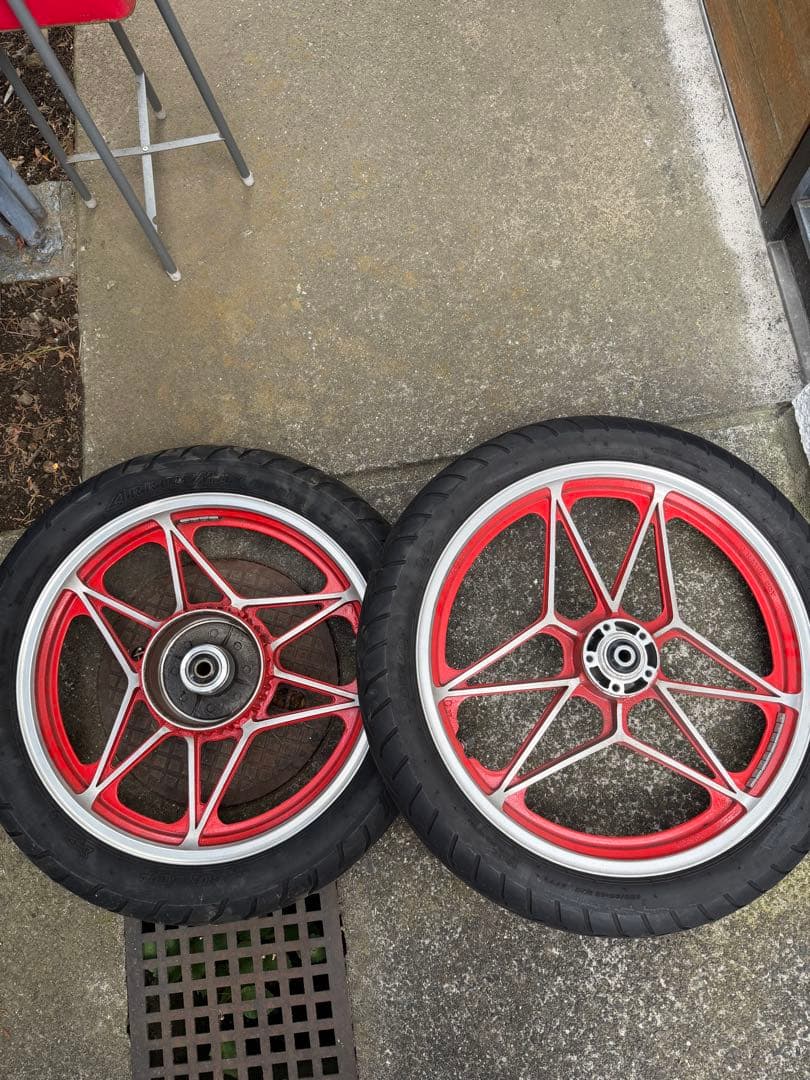 GCB250.400t.n バブ シックススター ホイール タイヤ付き