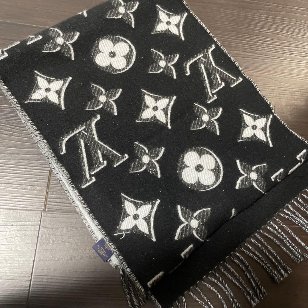 ルイヴィトン LOUIS VUITTON マフラー 黒と白 ラメ
