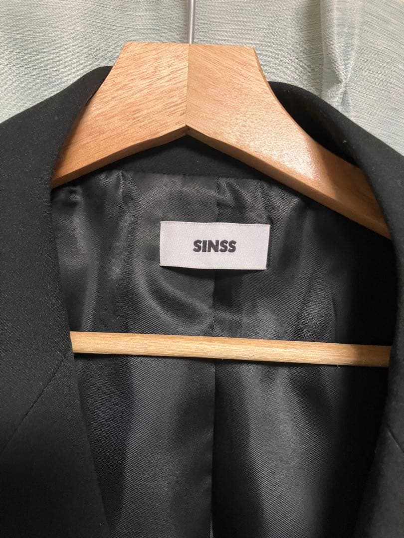 【24aw 完売モデル】テーラードジャケット　ブラック　ダブル ピークドラペル