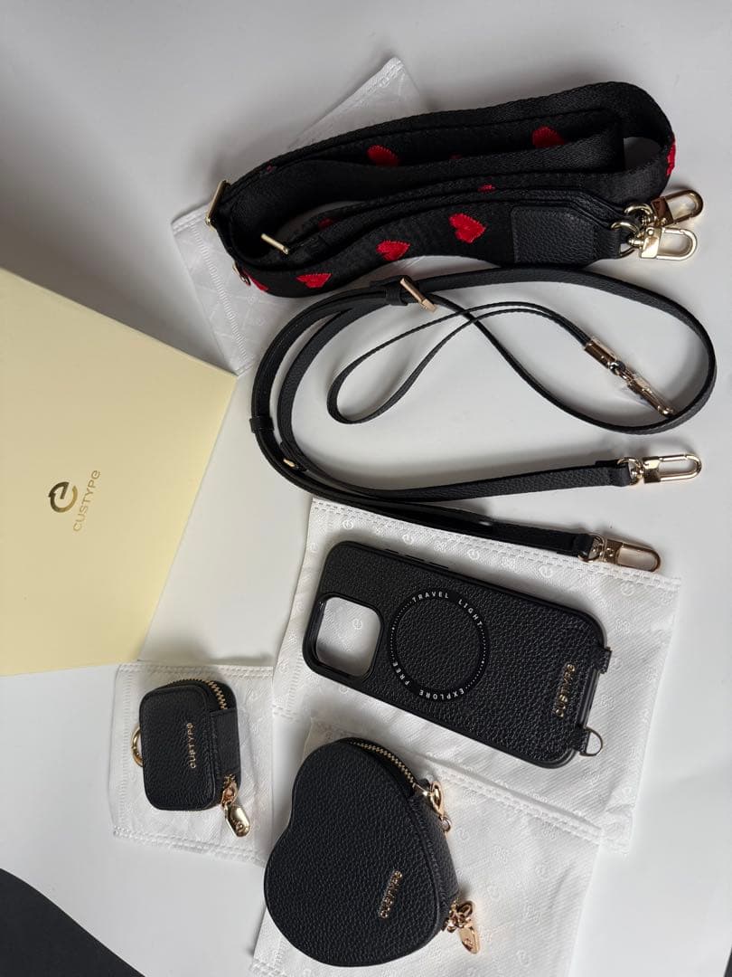 【最終価格】CUSTYPE iPhone16Proカバー ハート型ポーチ