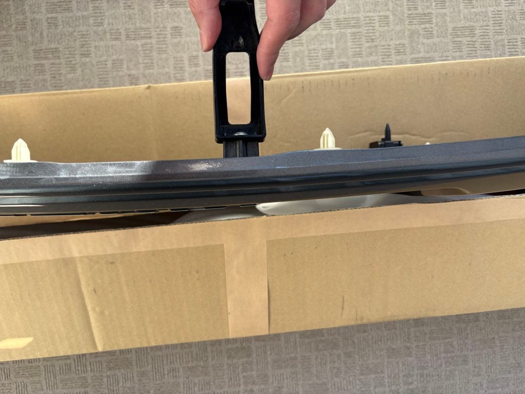 ジムニー　SUZUKI 純正フロントグリル 9911C-78R11-ZSC