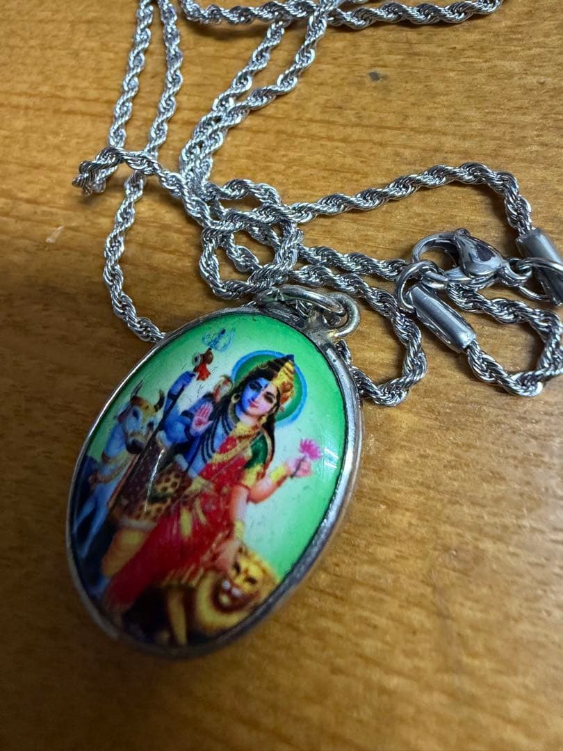 シヴァ神 オーム ペンダント アルダナリシュワラ ＜シヴァ神と藤井風＞